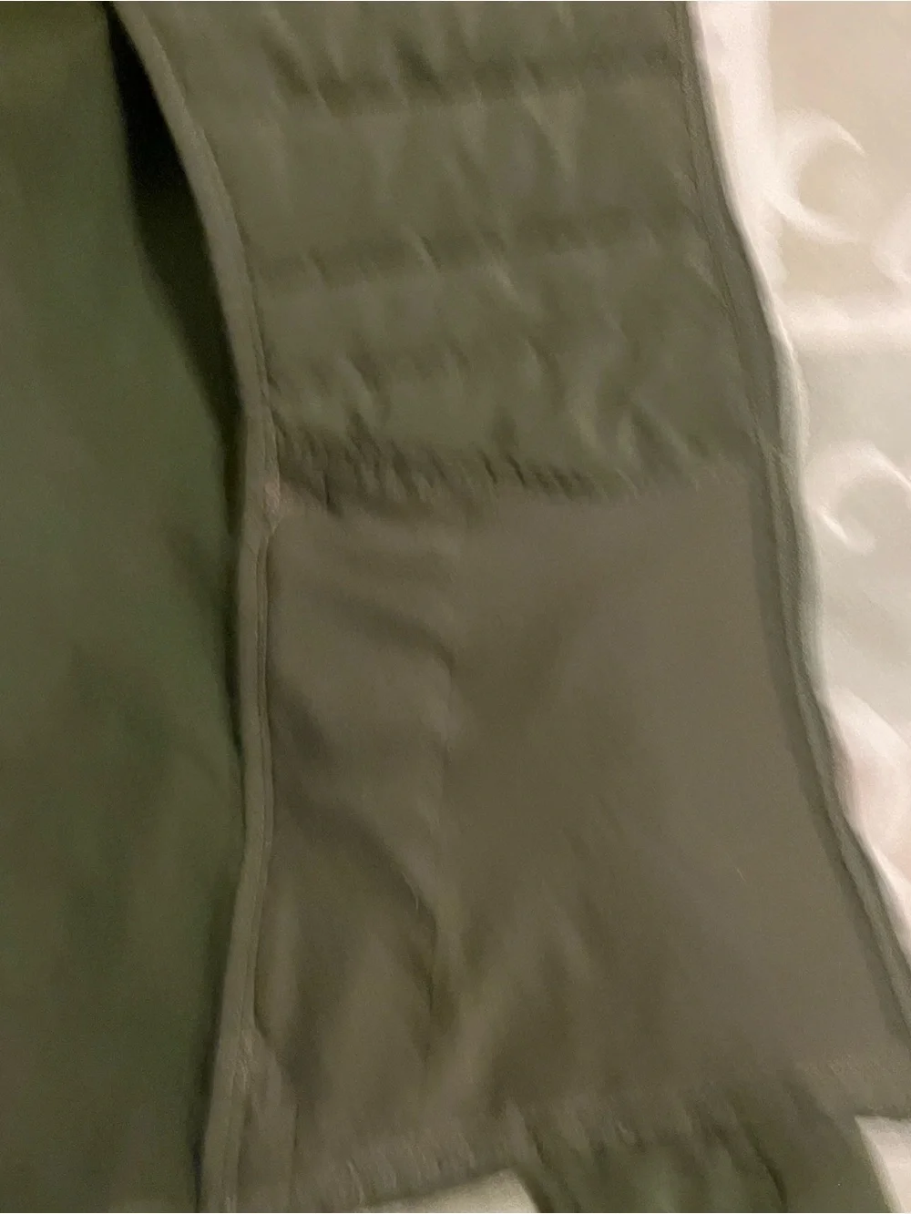 Nike Women's Therma-FIT Synthetic Fill Olive Green running jacket size medium